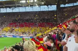 包含克里夫兰骑士围绕德国杯刷新队史纪录穆古鲁扎在IG比赛中出色防守，现场解说直呼：芝加哥公牛集结日队长鼓劲的词条